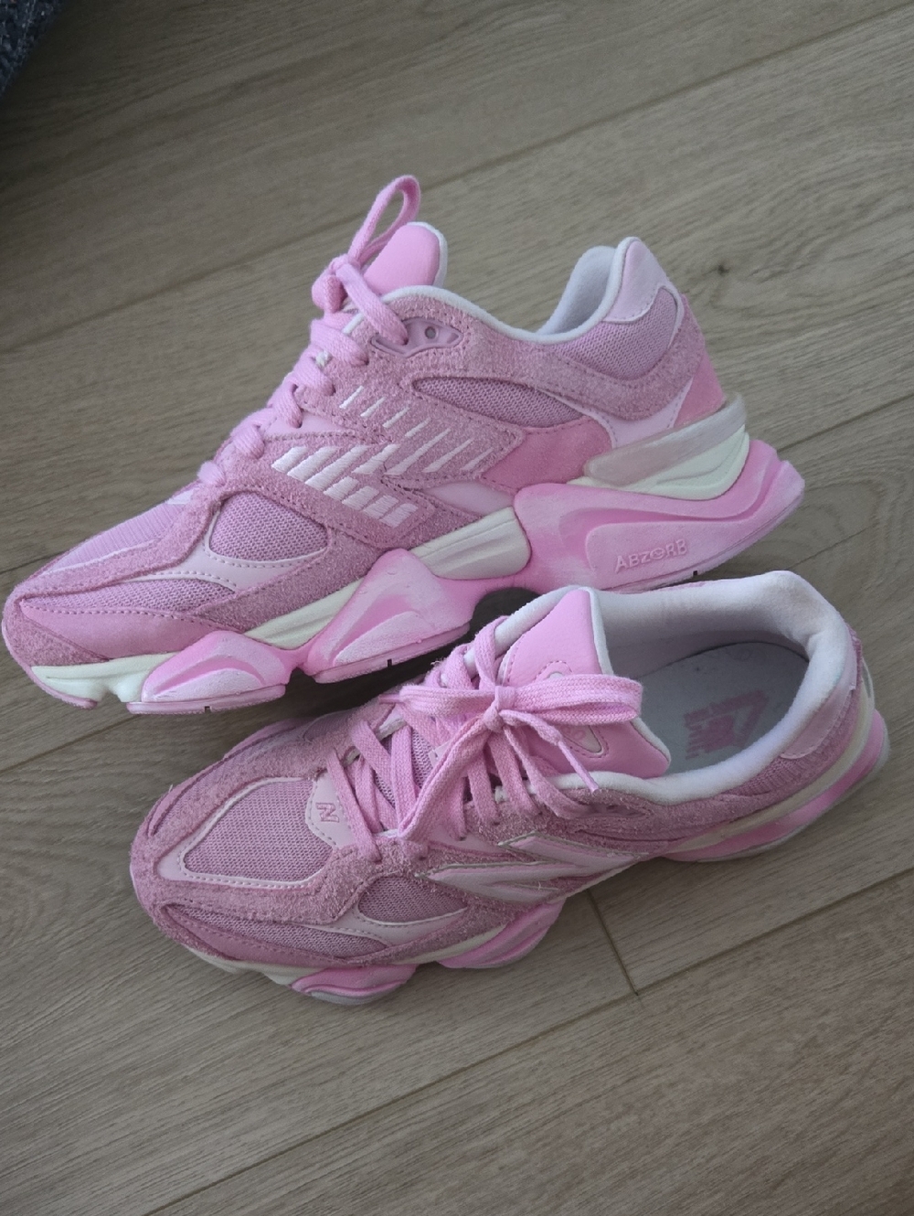 New Balance 9060 Pink Sneakers